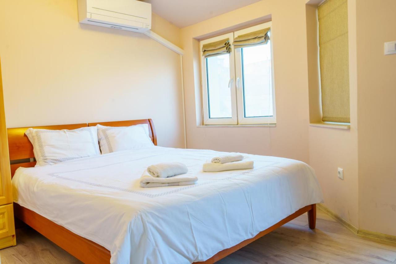 Centrally Located Apartment In Varna Eksteriør bilde