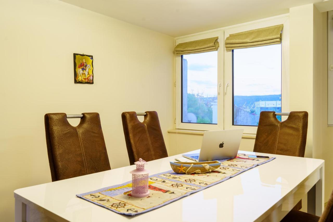 Centrally Located Apartment In Varna Eksteriør bilde