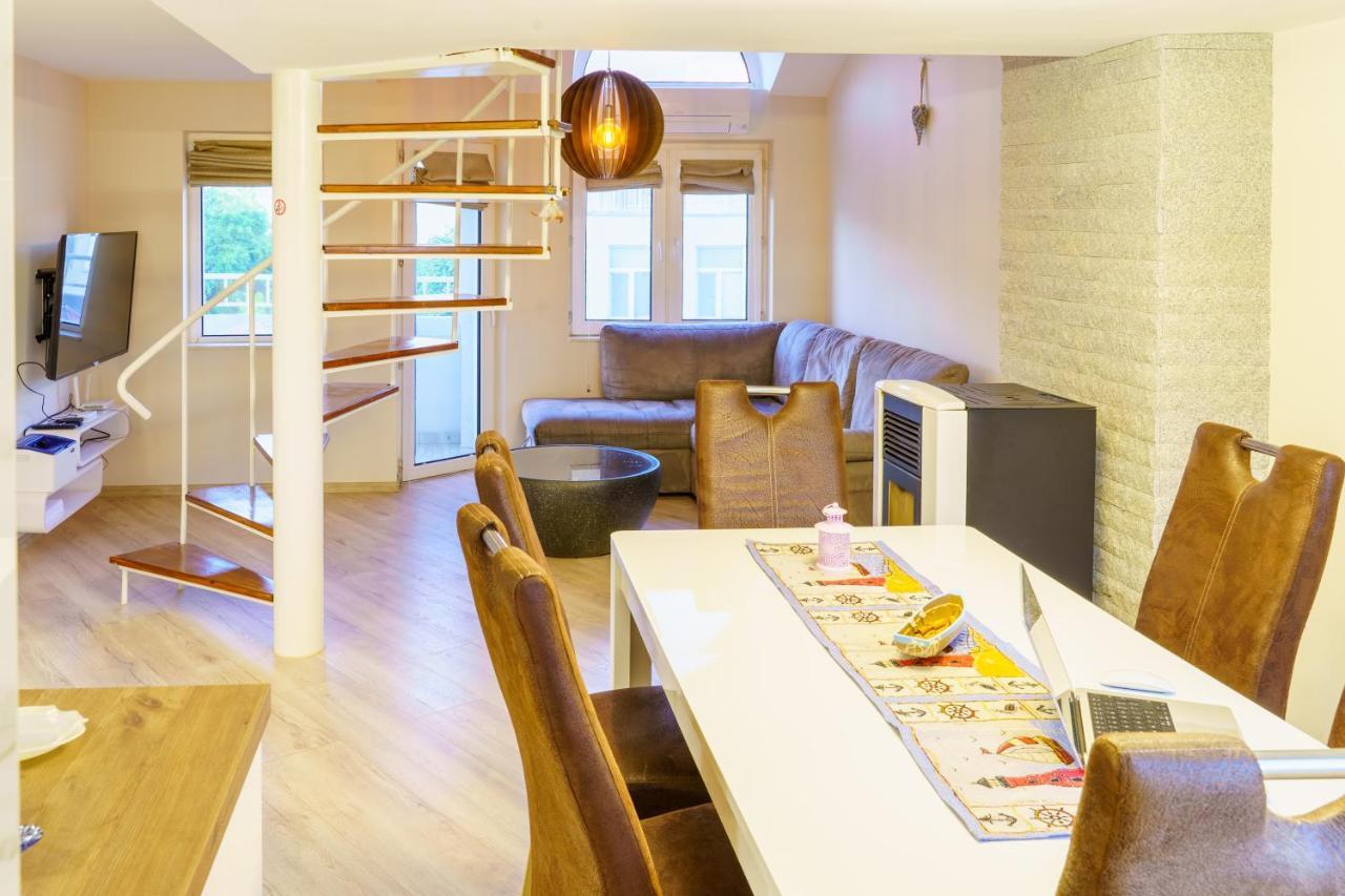 Centrally Located Apartment In Varna Eksteriør bilde
