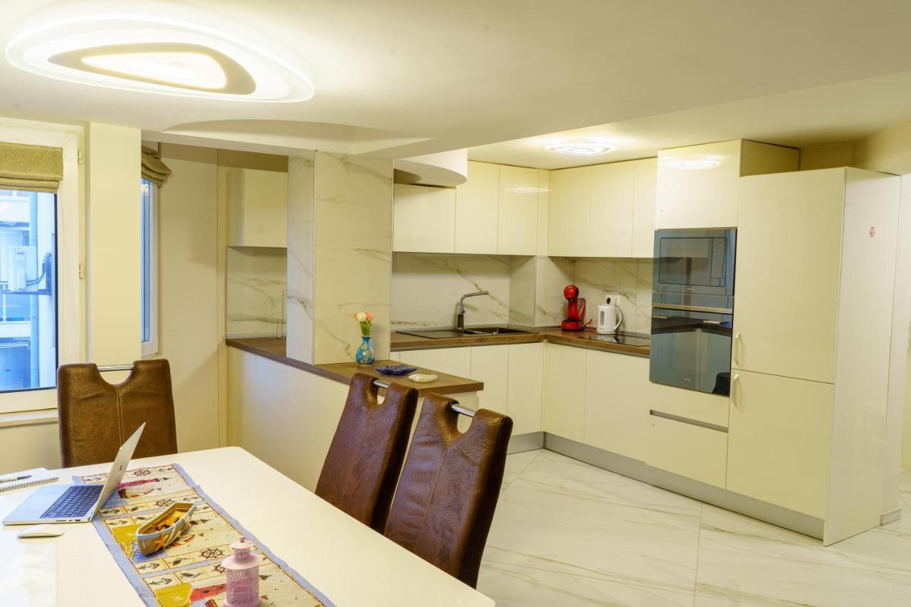 Centrally Located Apartment In Varna Eksteriør bilde